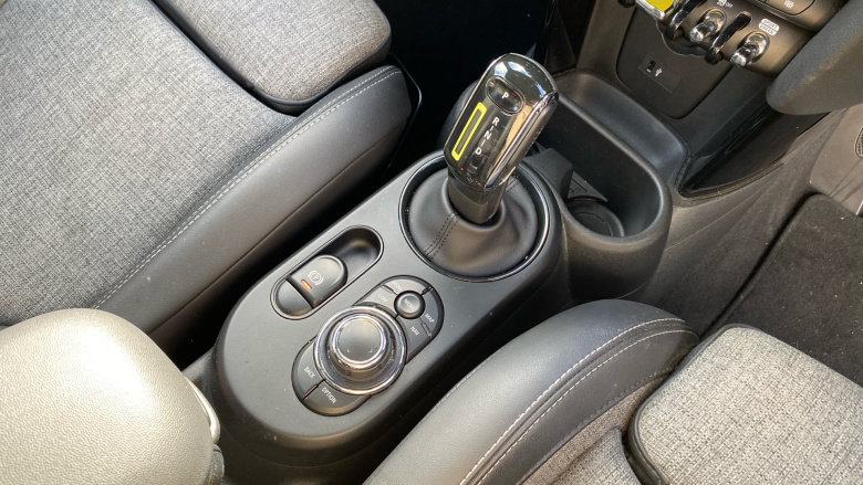 MINI Hatchback 135kW Cooper S Level 2 33kWh 3dr Auto Electric Hatchback